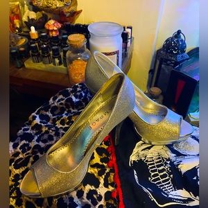 Rampage Silver Glitter Peep-toe Heels, 6